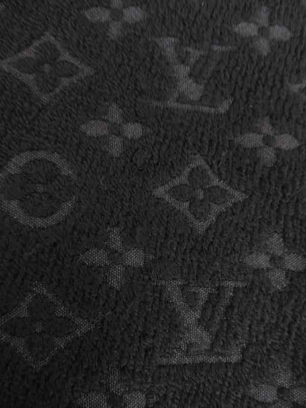 LOUIS VUITTON】【イタリア製】ルイヴィトン『エシャルプ・モノグラム