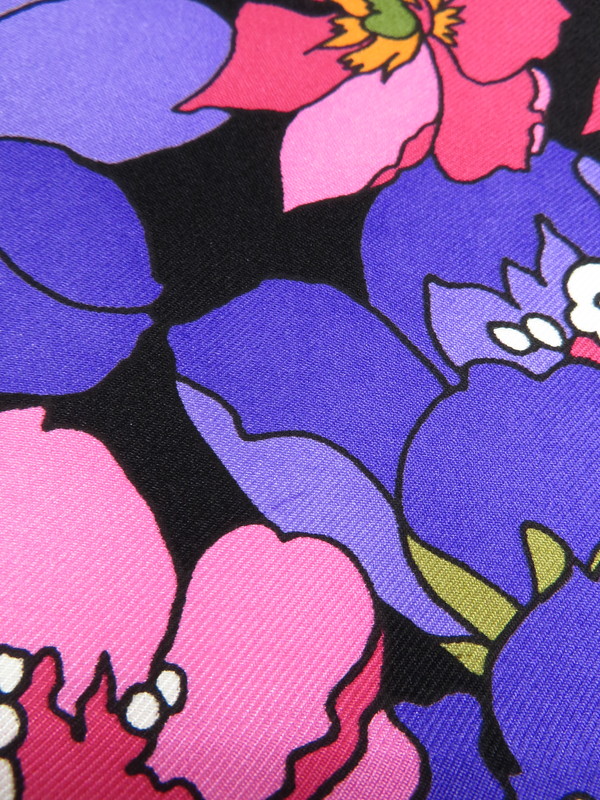 GUCCI】【イタリア製】グッチ『花柄シルクスカーフ』レディース 1週間