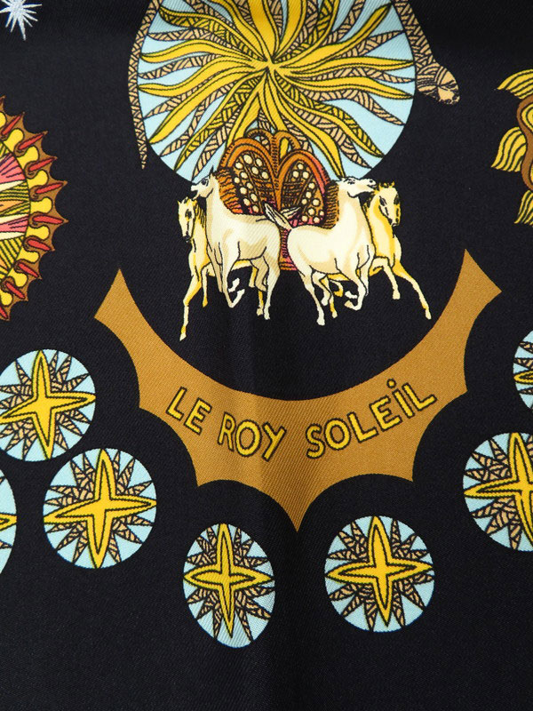 HERMES】【LE ROY SOLEIL】【フランス製】エルメス『カレ90 太陽王