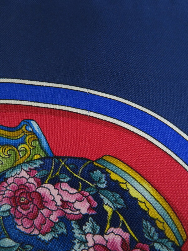 HERMES】【Qu`importe le flacon】【フランス製】エルメス『カレ90