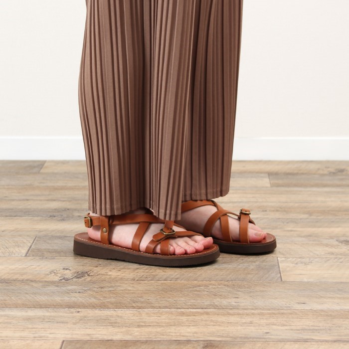 対象商品50%%OFF】サンダル レディース ぺたんこ 本革 レザー クロス