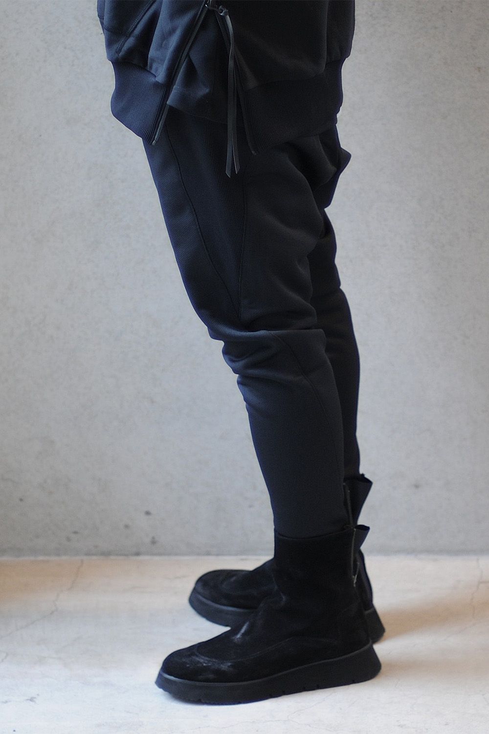 RIPVANWINKLE - JODHPUR JERSEY / ブラック | Tempt