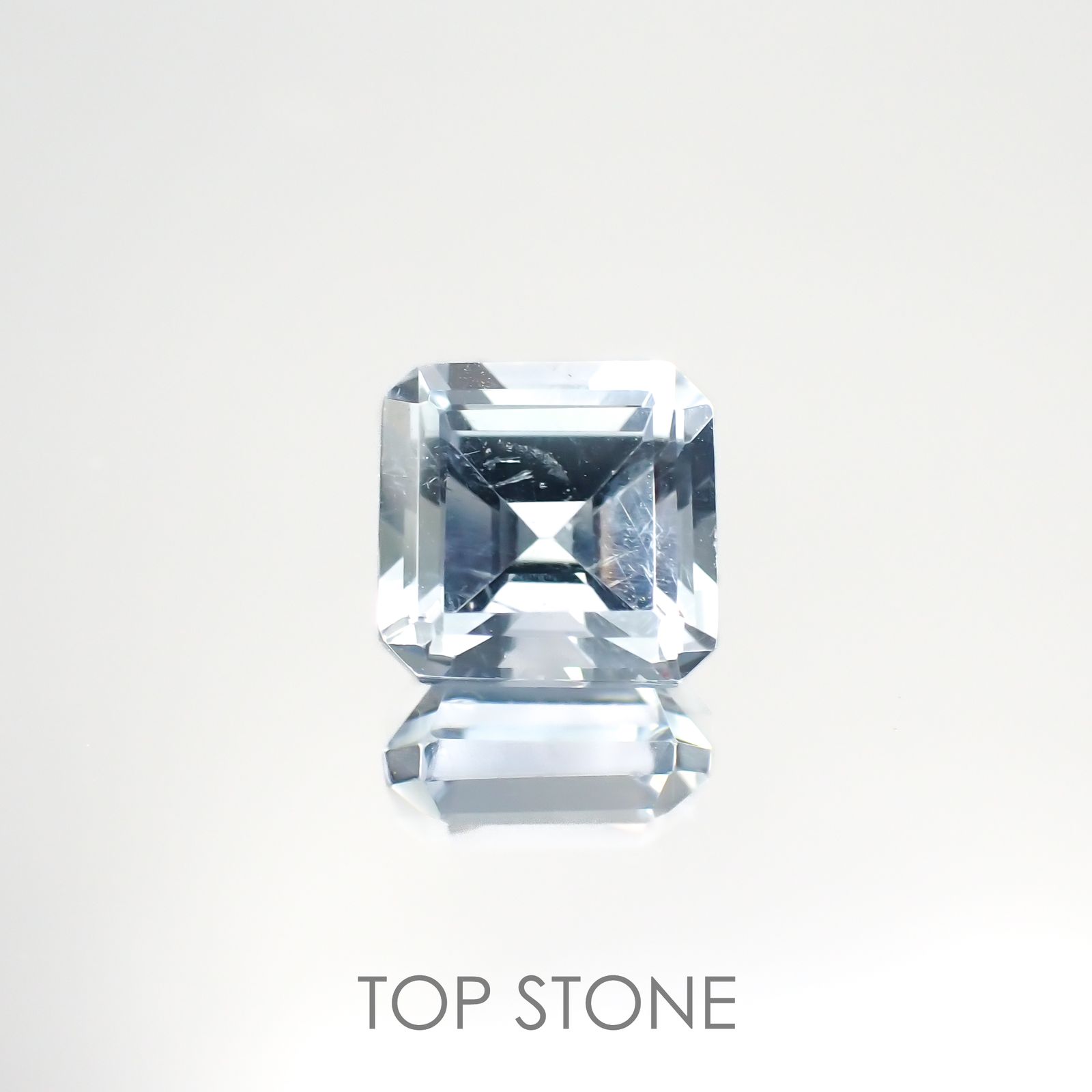 セレスタイト(宝石名セレスタイト)マダガスカル産 4.209ct ソ付(彩珠