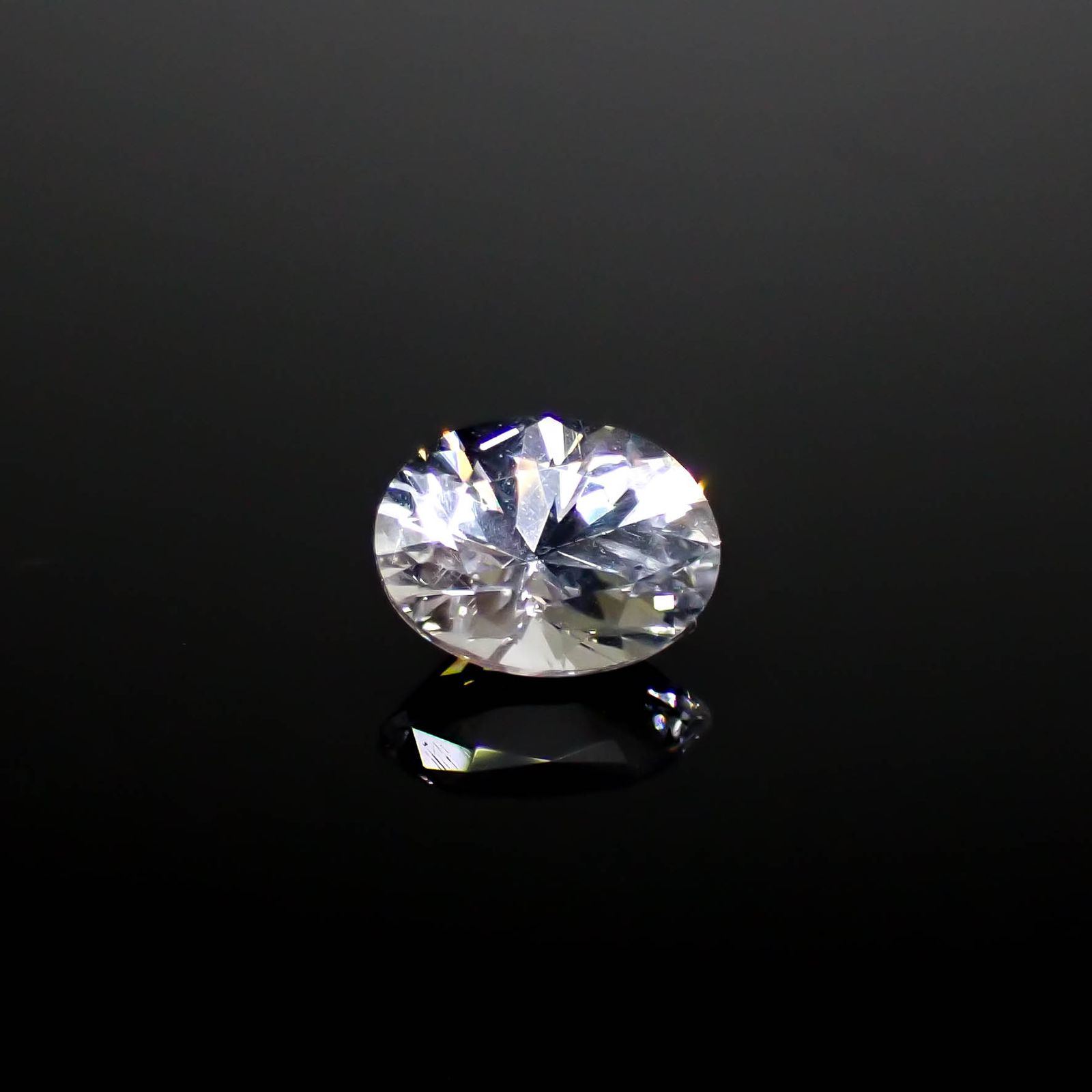 幻の宝石ポルサイト：セシウムを秘める希少鉱物の価値や特徴、逸話まで