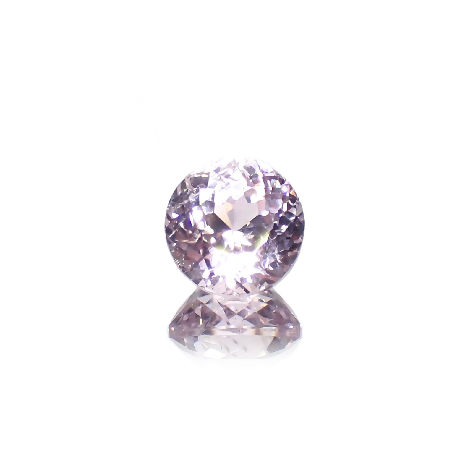 淡く儚いピンク色【クンツァイト】｜色の秘密と魅力、物語まで | TOP