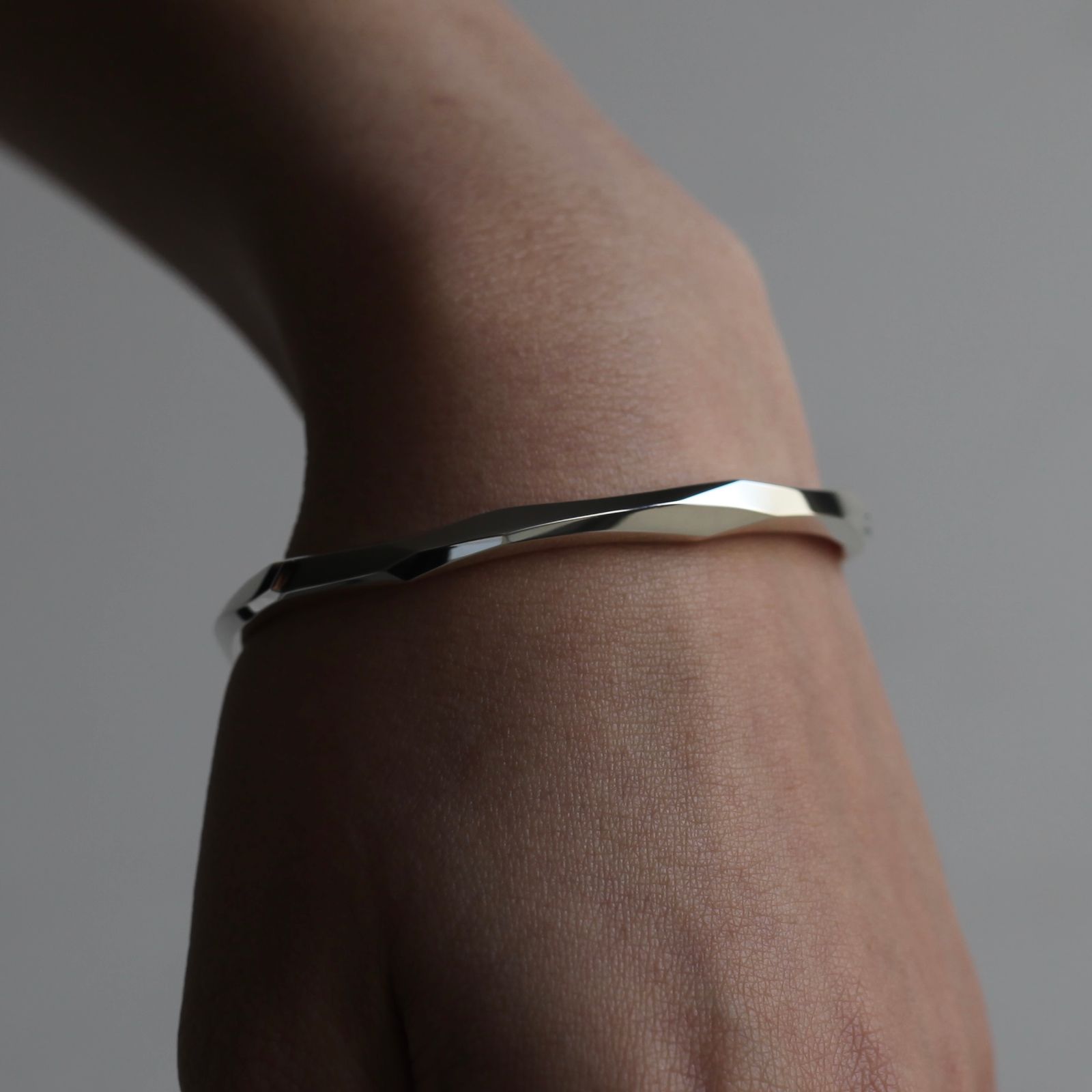 GARNI - 【お取り寄せ注文可能】Crockery Bangle_S | ACRMTSM ONLINE STORE