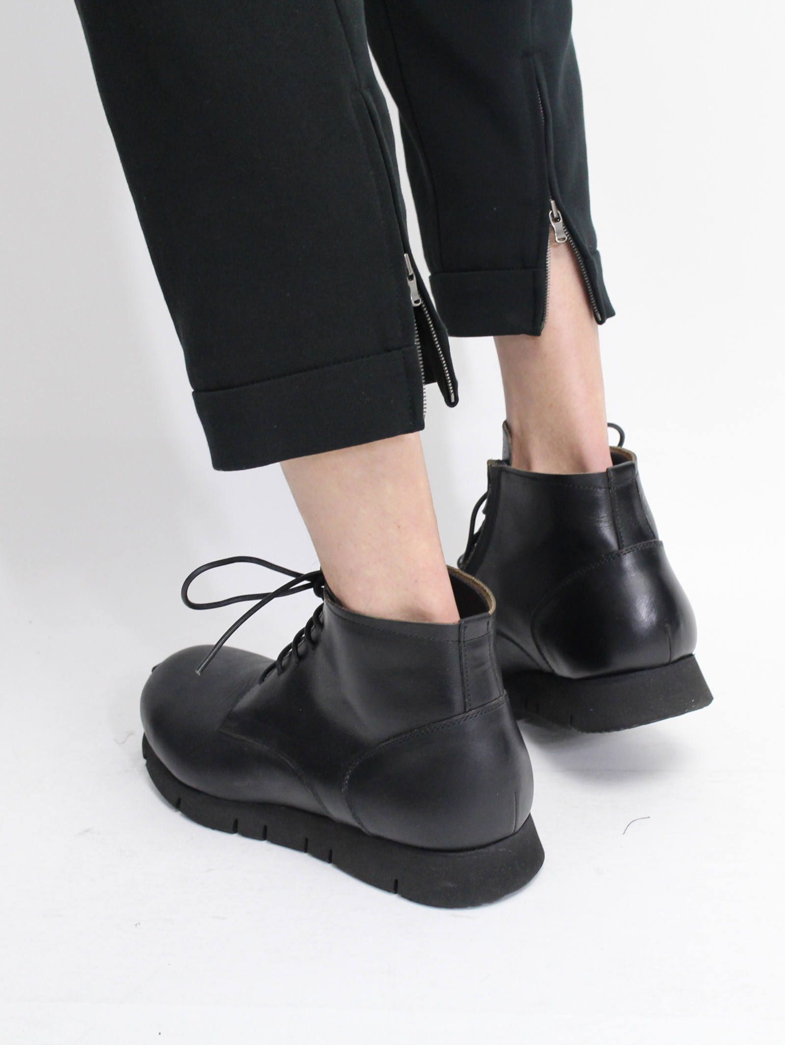 The Viridi-anne - 強撚二重織りサルエルクロップドパンツ | ADDICT