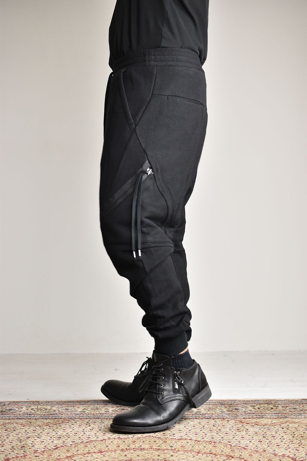 D.HYGEN - Wool Non-Ply Yarn Sarrouel Jogger Pants