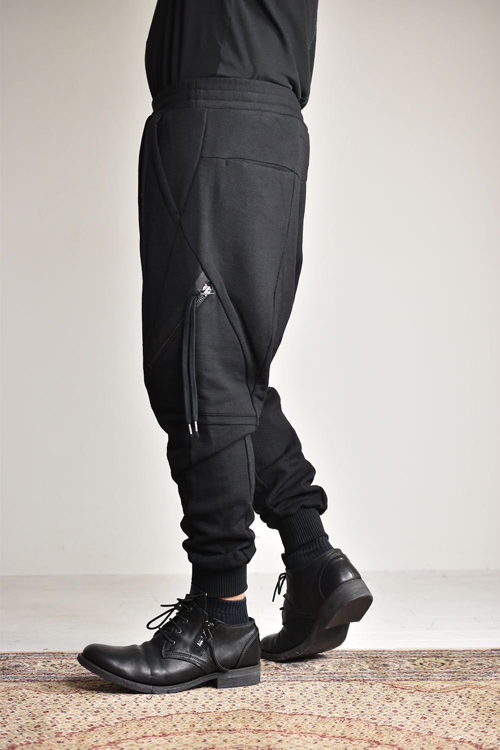D.HYGEN - Wool Non-Ply Yarn Sarrouel Jogger Pants