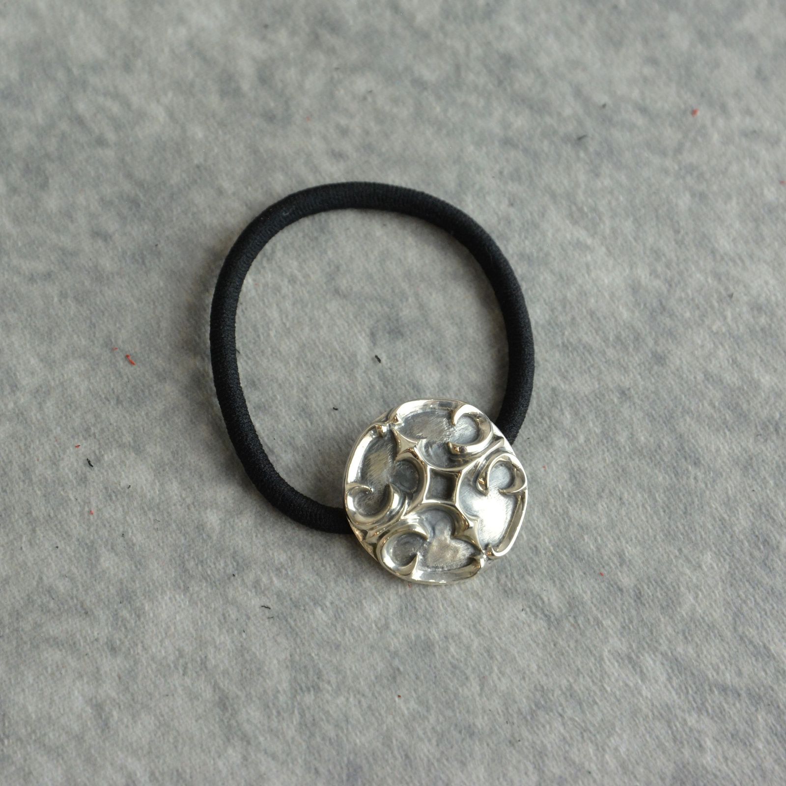 TKSバックラッシュ BACKLASH シルバー ヘアゴム TKSバックラッシュ