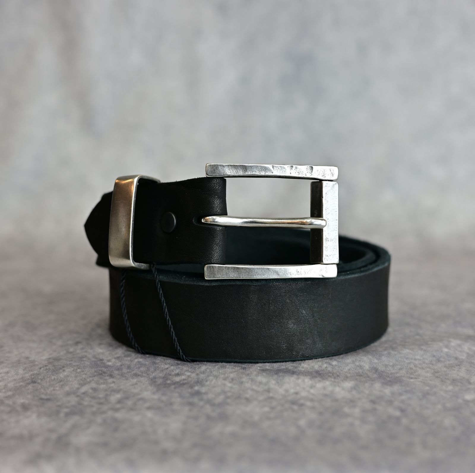 ISAMU KATAYAMA BACKLASH - ダブルショルダーレザー 製品染めベルト