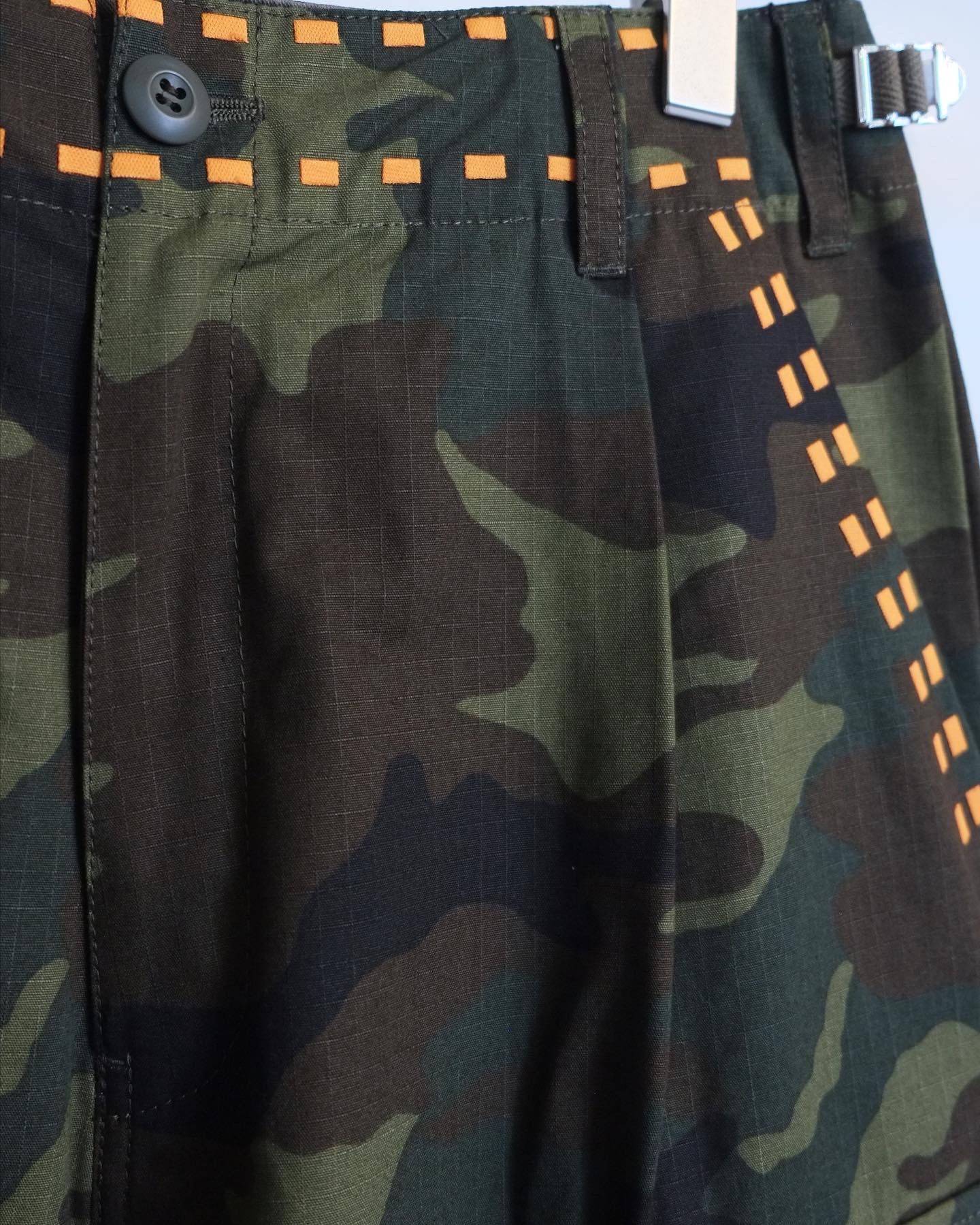 AMOK - 【定番デザイン】Laser Stitch Camoflage Pants / カーゴパンツ