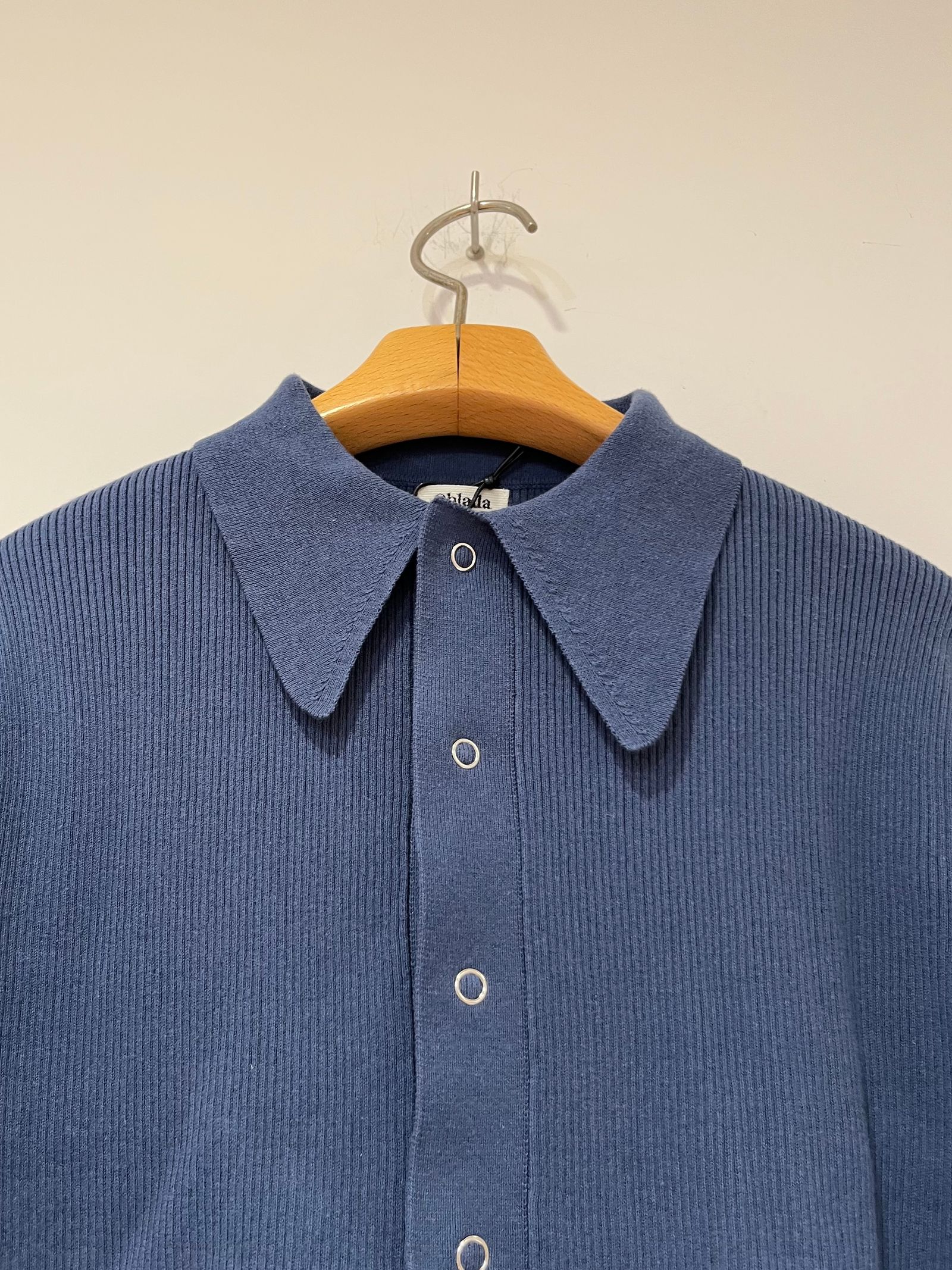 oblada - POLO KNIT / ポロニット / ブルー | HALLOW's web store