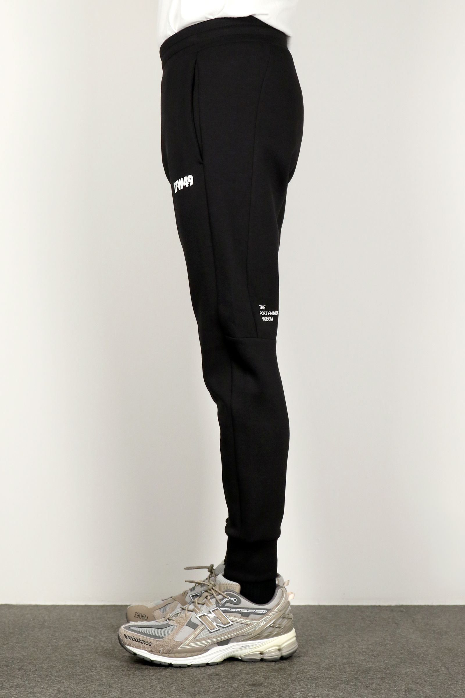 TFW49 - CARDBOARD MATERIAL PANTS / カードボード マテリアル パンツ