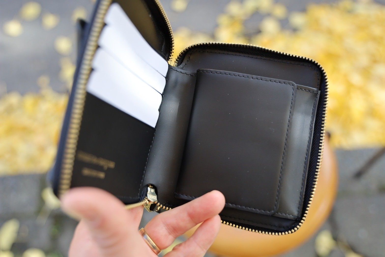 Wallet COMME des GARCONS - コムデギャルソン 財布 Big Bow Full Zip