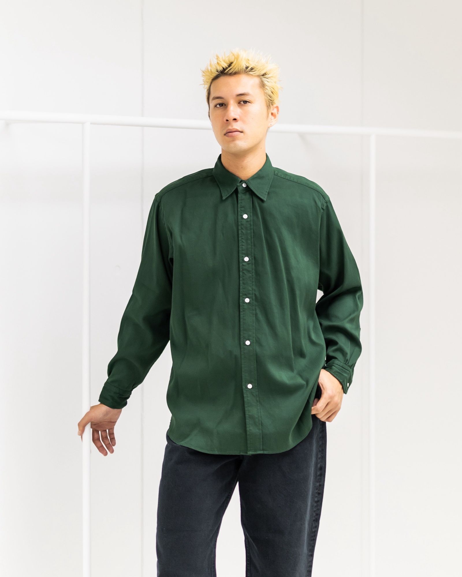 Double Weave Twill Regular Collar Shirt | MARK