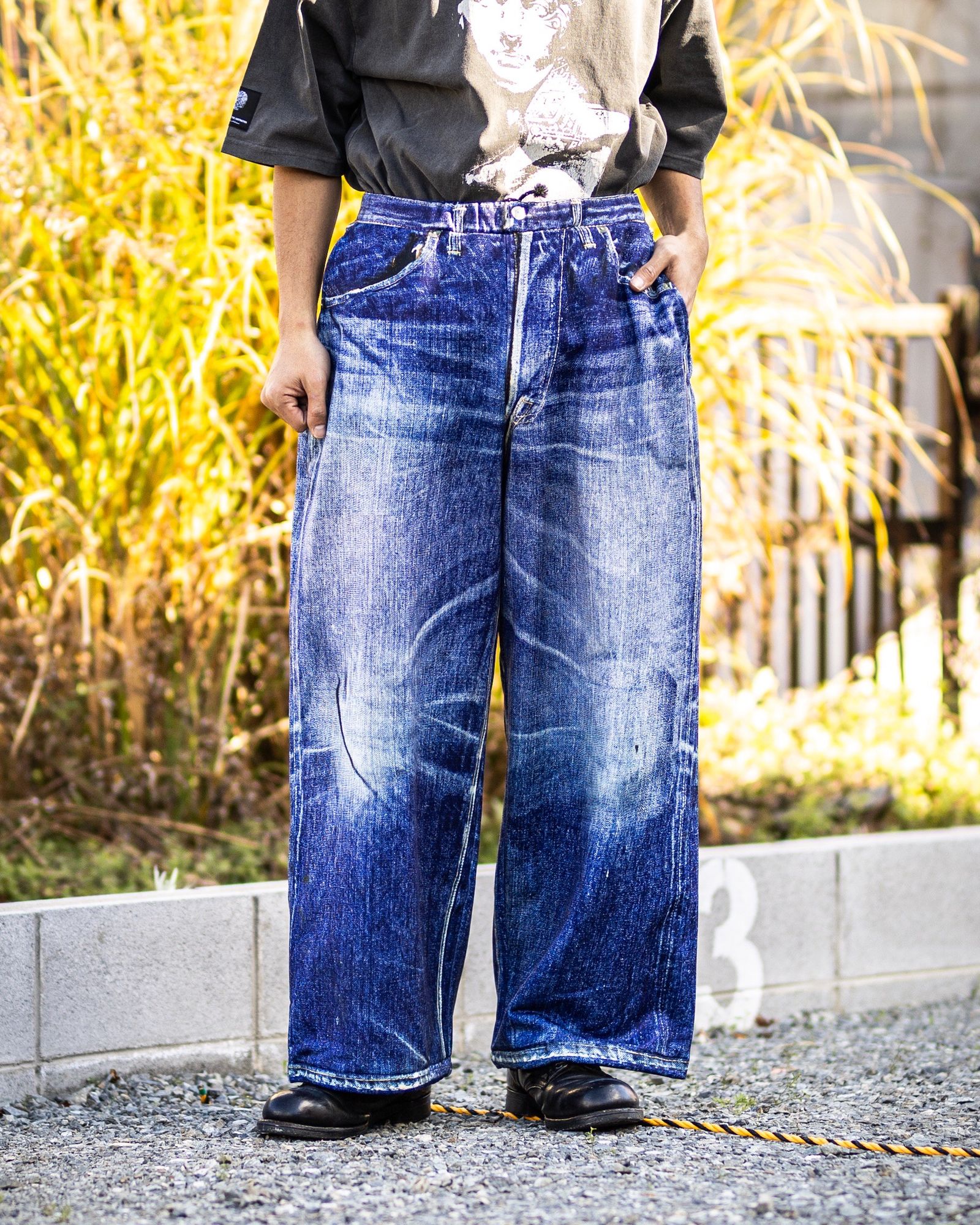 TALKING ABOUT THE ABSTRACTION (トーキングアバウトジ