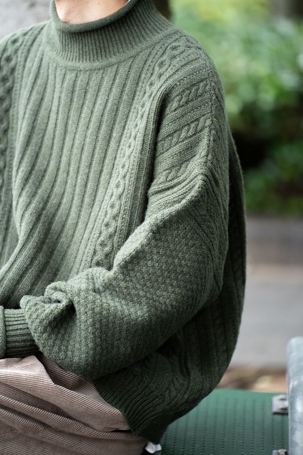YASHIKI - 【ラスト1点】【22AW】Shizuku Curl High Neck Knit(MOSS