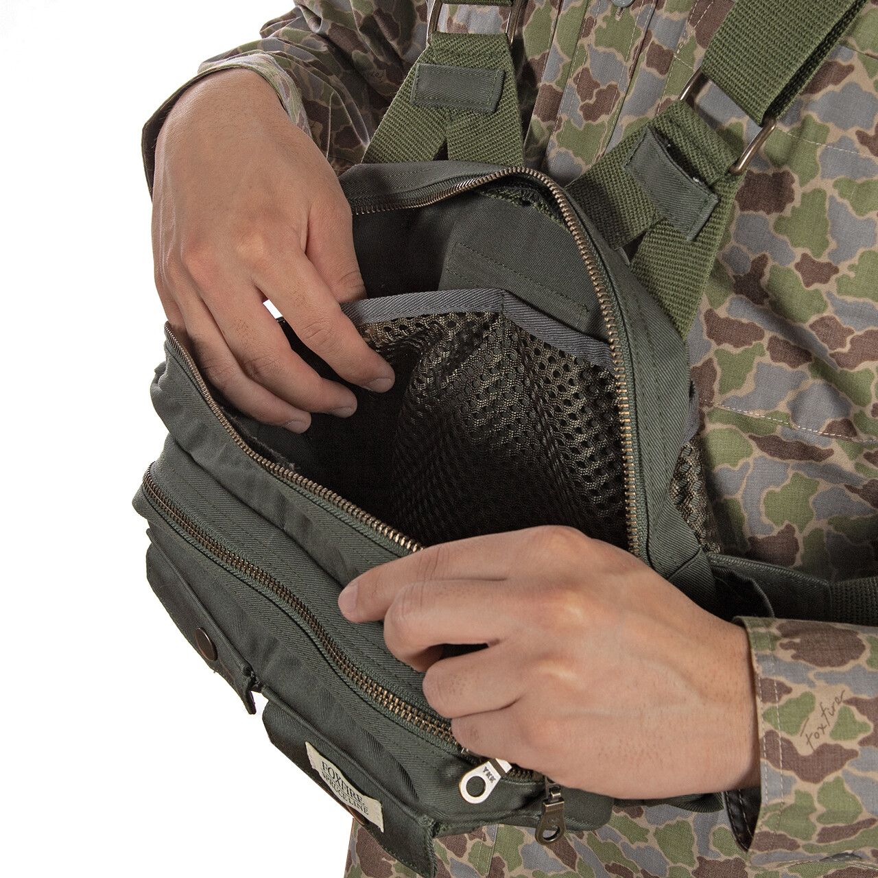 Foxfire - チェストストラップベスト/ブラック | ラスエ