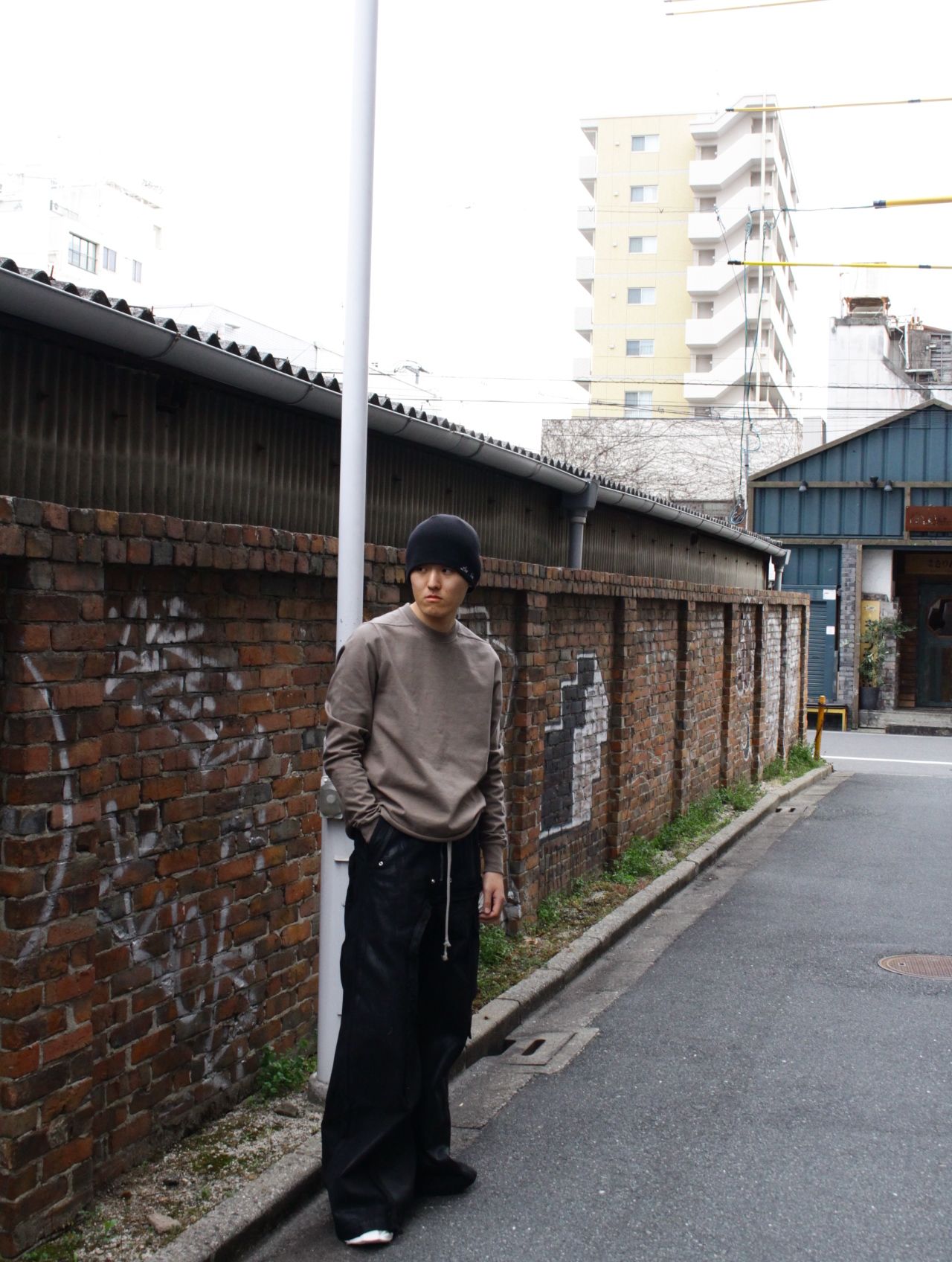 登坂広臣さん【21AW Rick Owens】LARRY SHIRT着用！ | STORY