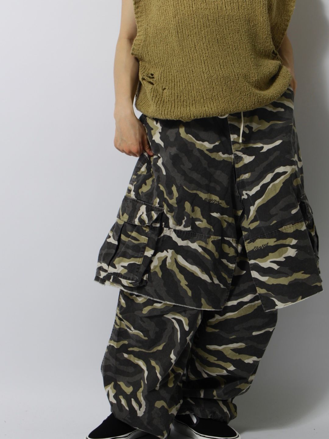 KAMIYA - 【25SS】カモフラージュ ウォッシュ ラップ スカート