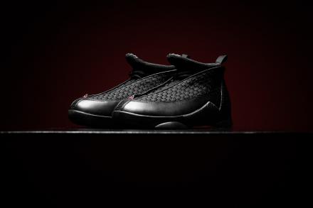 国内1月7日発売予定】 ナイキ エアジョーダン15 レトロ OG ブラック