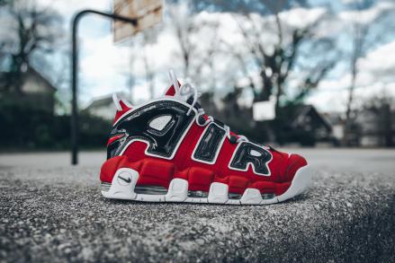国内4月7日発売予定】 ナイキ エア モア アップテンポ 96 バーシティ