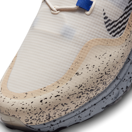 国内10月1日発売予定】ナイキ エア ズーム インフィニティ TR シールド