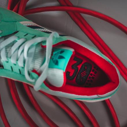 国内8月31日/9月3日発売予定】アディダス コンソーシアム ZX 9000 OG