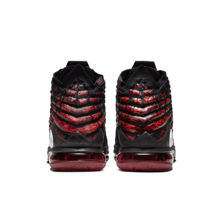 国内1月8日発売予定】ナイキ レブロン 17 