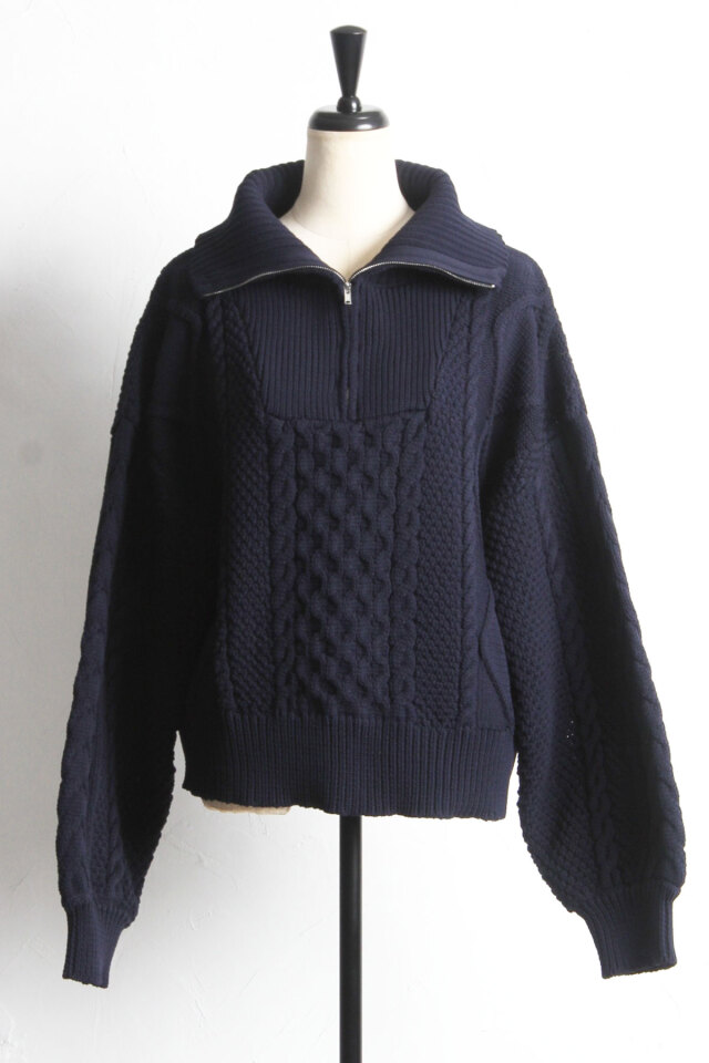 ハーフジップアラン柄ニット