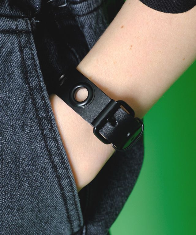 ANN DEMEULEMEESTER ブラックレザー スタッズブレスレット ANN