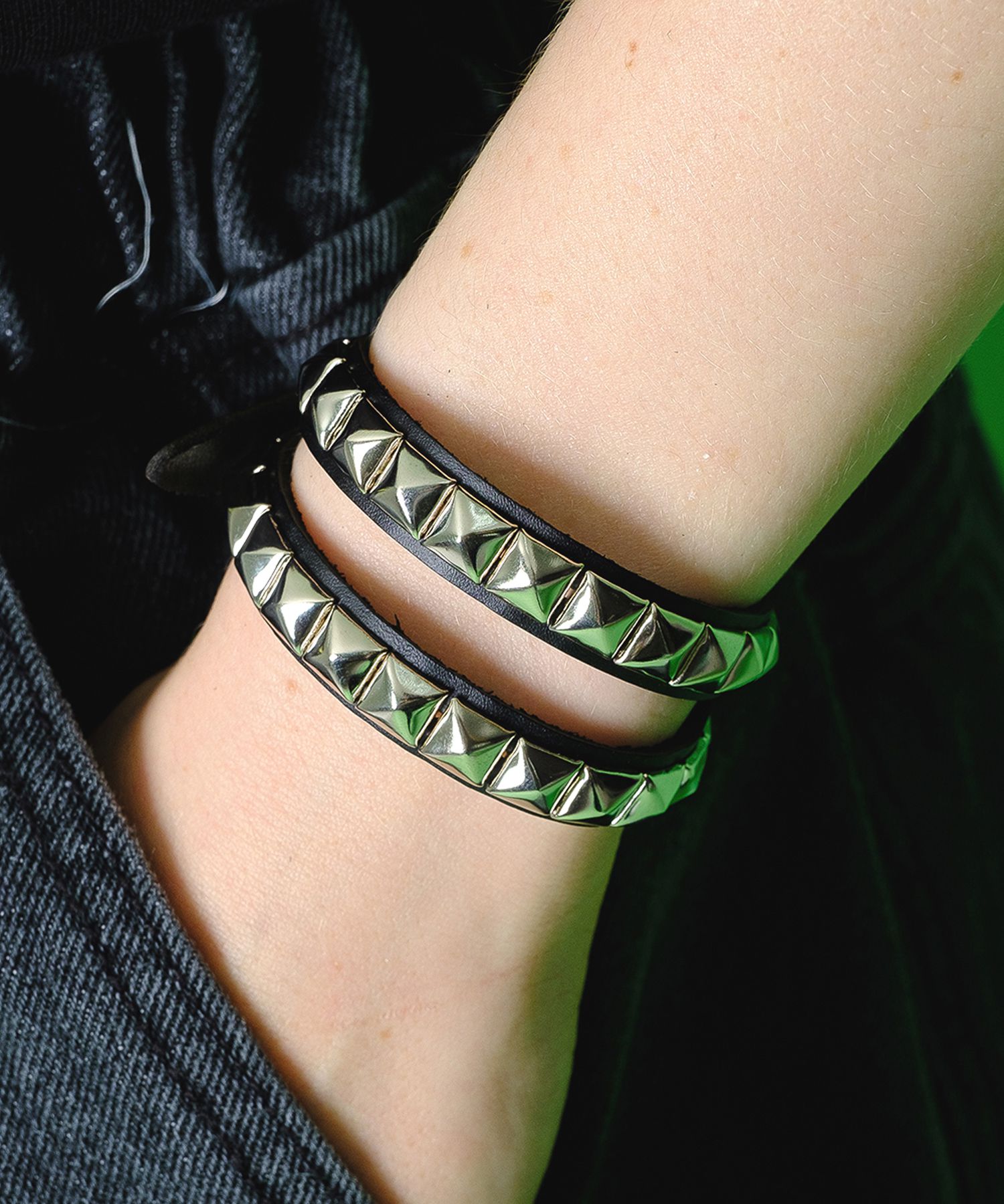 ピラミッドスタッズ2連コードレザーブレスレット ankoROCK(アンコ