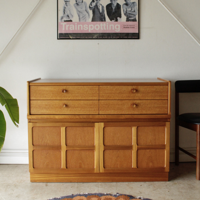 ネイサンNATHANサイドボード | 英国ヴィンテージ家具 | ItemCode-020059