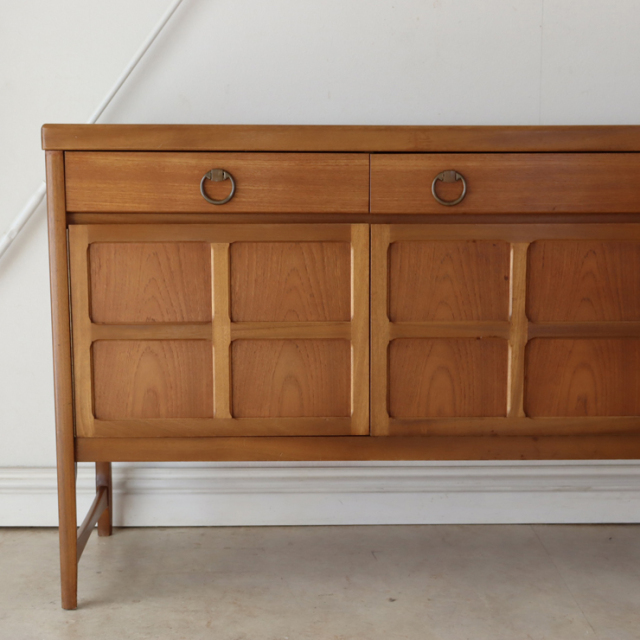 まんまるきいろ 直接引取限定 Nathan チーク材 コーナー まんまる