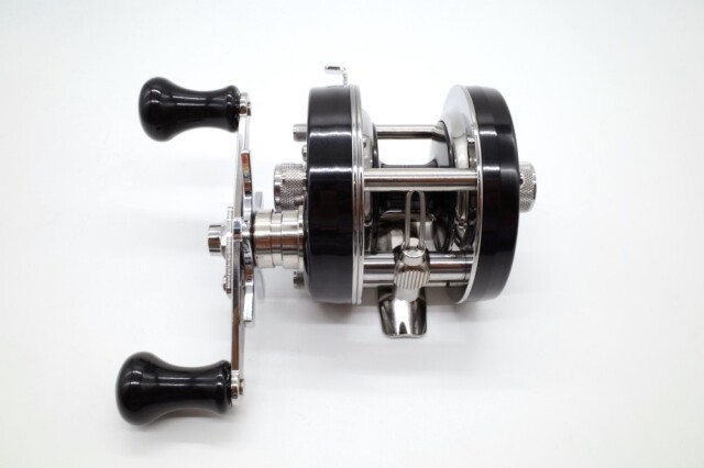 Abu Garcia『Ambassadeur 4500C Factory tuned Black』