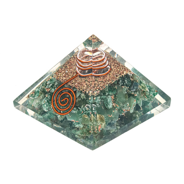 ピラミッド オルゴナイト （グリーンメノウ・アベンチュリン） No.31