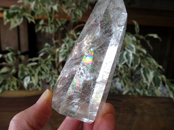 レインボースタッデッドクォーツ/天然水晶ポイント/トカンティンス州産