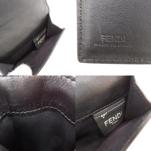 FENDI フェンディ エンボスロゴ 二つ折り財布（小銭入れあり） レザー