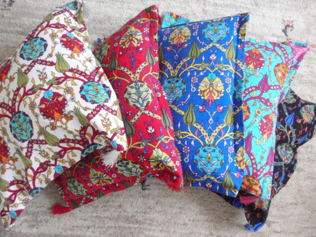 トルコ製 チューリップ柄】さらさらコットンクッションカバー(2) 604