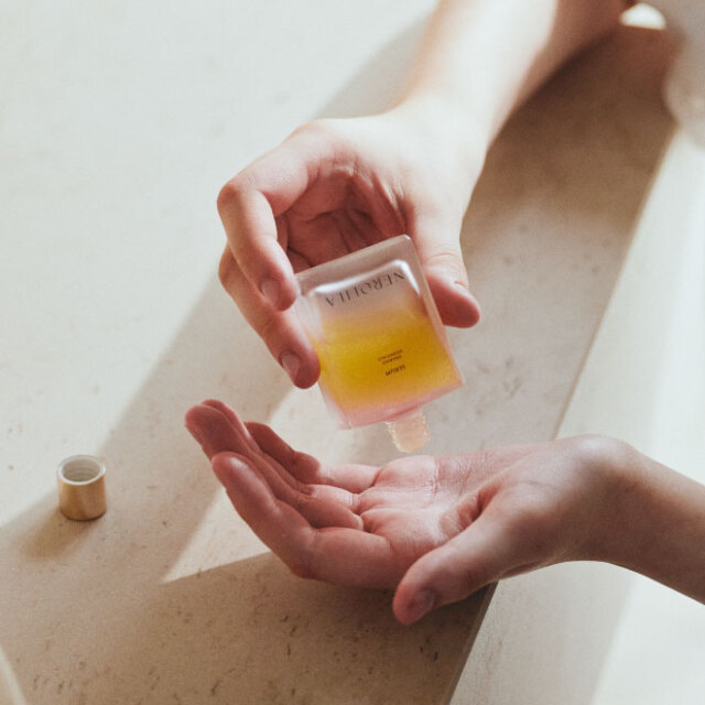 NEROLILA（ネロリラ）ブライトニング ビューティーセラム 32mL