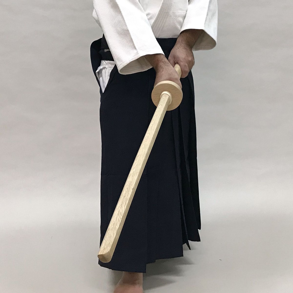 白樫 鍔付き木剣 Bokken with tsuba (White oak) | SAKURAYA