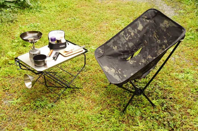 焚き火用テーブルの最適解！？ハングアウトの「ステンレストップ版