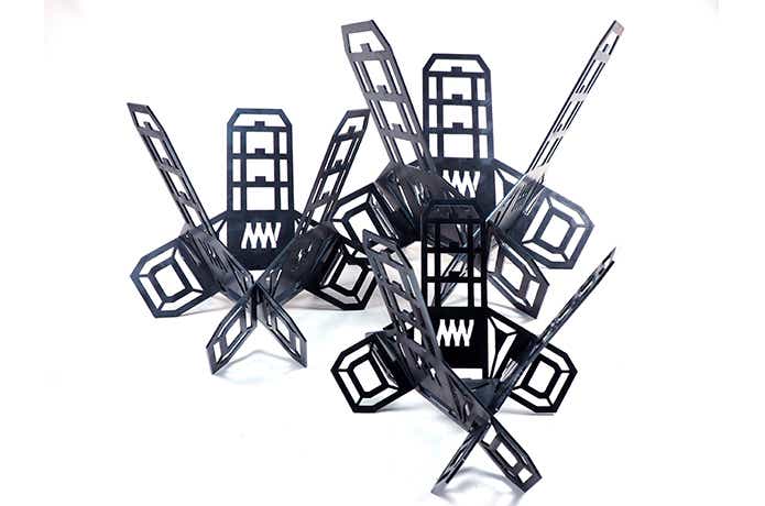 パズルのように組み合わせる焚き火台？！新ブランド『ミタリワークス