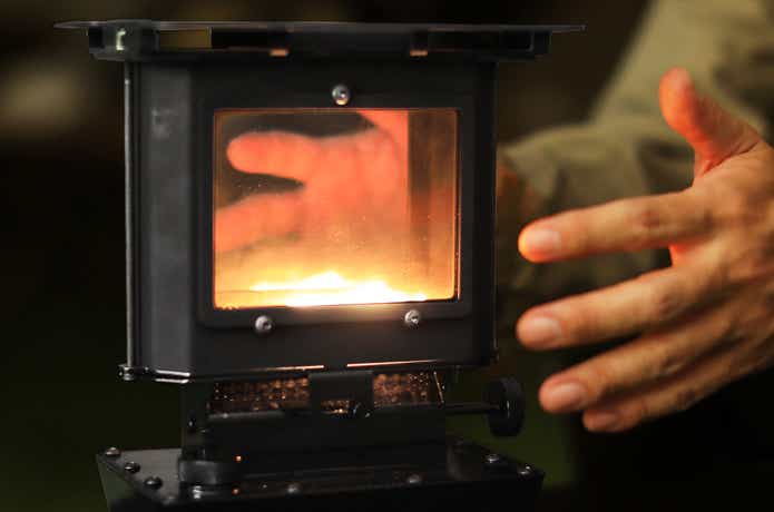 今だけ1.5万円以下だと…】VASTLANDの新作アイロンストーブがオール