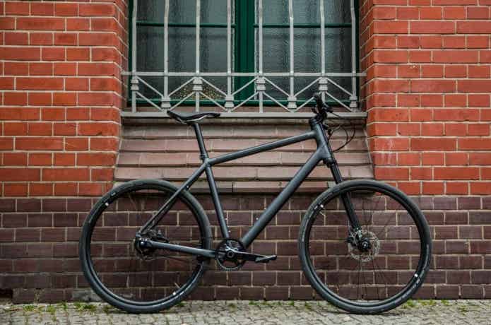 キャノンデールのバッドボーイはクールな街乗りバイク！最新・歴代