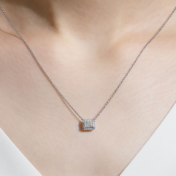 PT950 ルシーダ ラディアントカット ダイヤモンド ヘイロー ネックレス