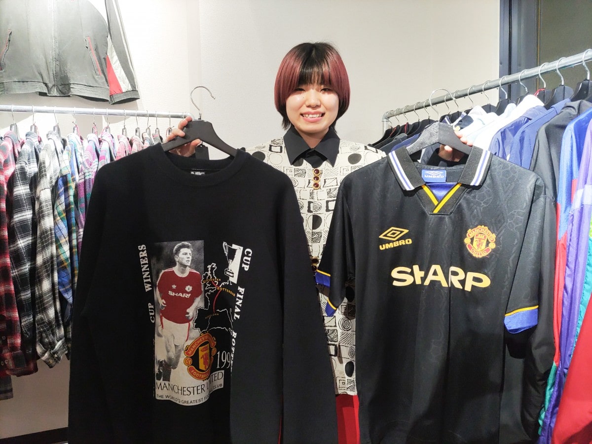 古着店「MALiiNGA」店内、サッカーチーム「マンチェスター