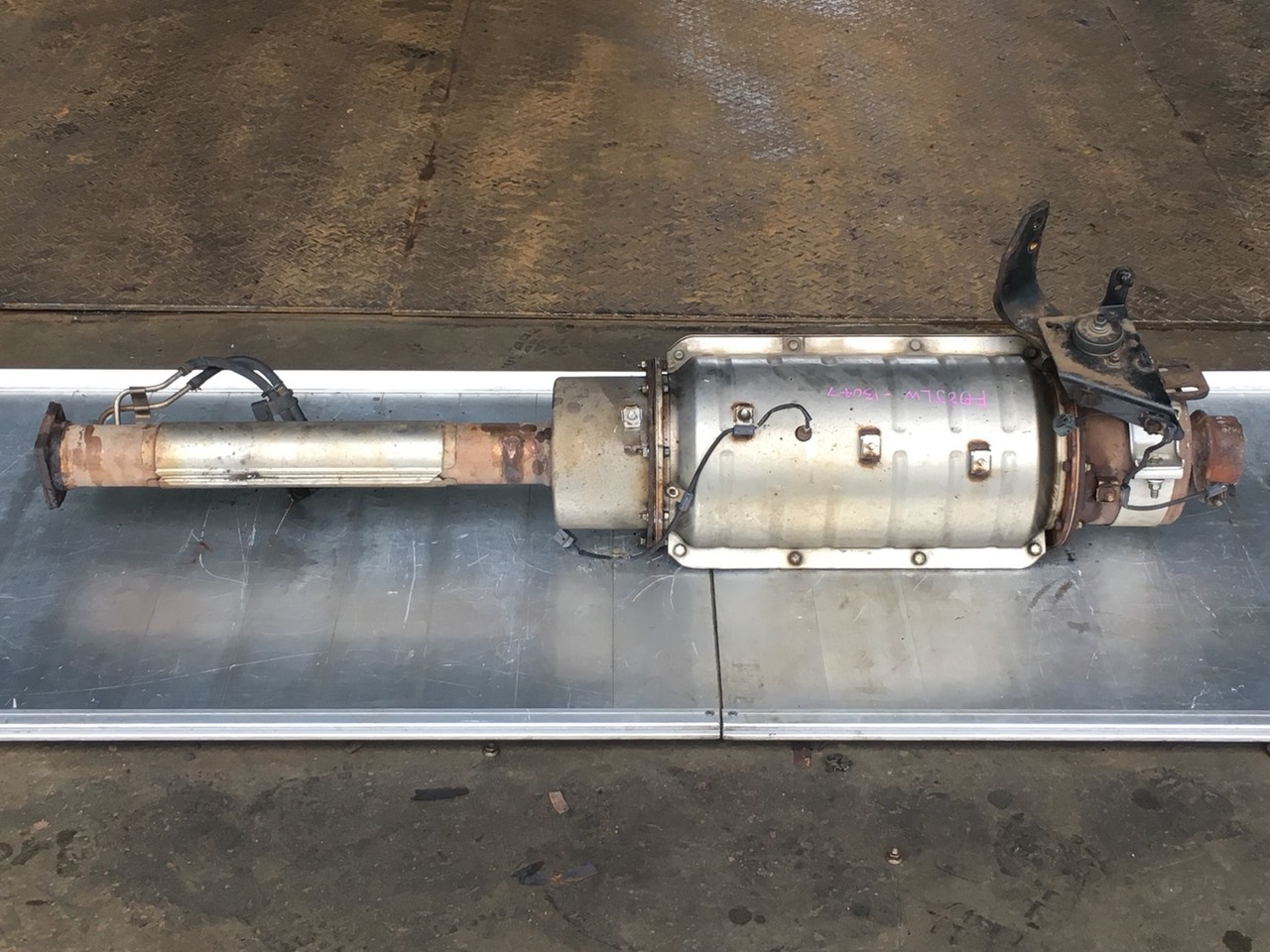 中古 日野 マフラー (DPF/DPD/DPR) H19年【ストックNo.8-23257