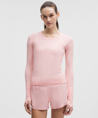 新品未使用】ルルレモン Vネックトップス 薄ピンク ウィメンズスポーツ